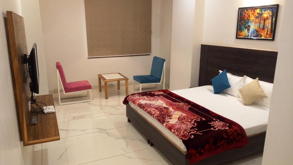 Alankrita Suites & Party Halls メーラト エクステリア 写真