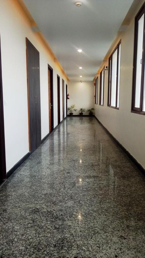 Alankrita Suites & Party Halls メーラト エクステリア 写真