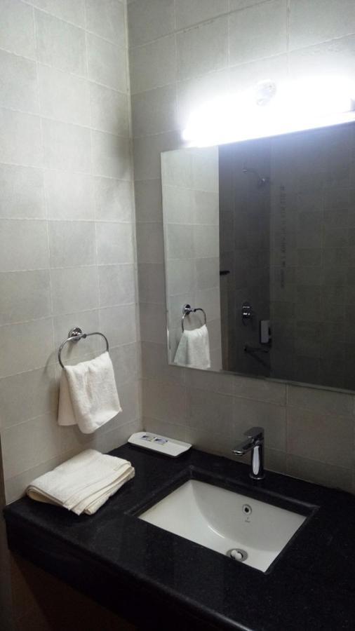 Alankrita Suites & Party Halls メーラト エクステリア 写真